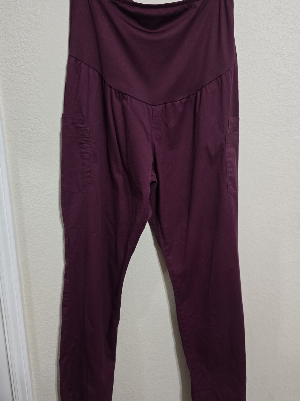 High-Waist Straight Leg Pants with Cargo Pockets — Deep Plum